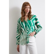 Never More Zebra Desen V Yaka Gömlek Yeşil
