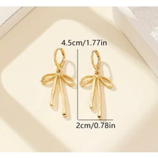 Amore De Fiori Sallantılı Fiyonk Küpe
