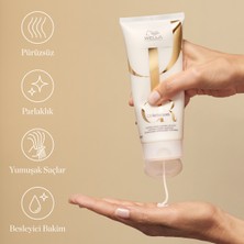 Wella Professionals Oil Reflections Işıltı Sağlayan Anında Bakım Kremi 200 ml -Tüm Saç Tipleri İçin