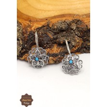 Midyat Nurtaş Gümüş Firuze Taşlı Çiçek Model Oksitli Telkari Kadın Gümüş Küpe 201023903