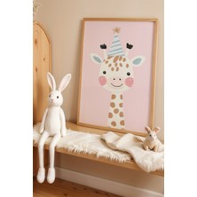 Artiera Şapkasıyla Sevimli Zürafa - Doğal Ahşap Çerçeveli Çocuk ve Bebek Odası Tablosu