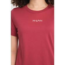 %100 Pamuk Rahat Kesim Bisiklet Yaka T-Shirt - Şık Moon Detayı