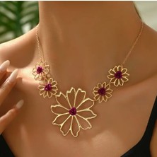 Gold Vintage Oymalı Zarif Çiçek Kolye