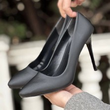 Kazax Hillar Siyah Saten Stiletto Ayakkabı