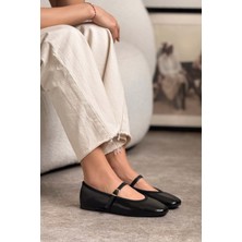 Nişantaşı Shoes Jeremi Siyah Kırışık Mat Kemer Detay Düz Taban Kadın Babet