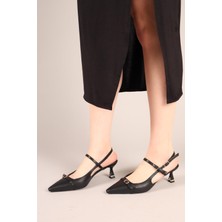 Snugly Tokalı Alçak Topuklu Stiletto Siyah