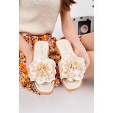 Yazlık Çiçek Detaylı Kadın Terlik Sandalet Rahat Hafif Taban
