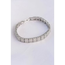 Clariss Vip Seri Pirinç Zirkon Taşlı Gümüş Renk Kare Su Yolu Model Bileklik