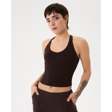 Ayma Active Kadın Kahverengi Halter Half Crop Bluz - EcoVero™ Viskoz, İç Sütyenli, Göğüs Pedli, Halter Yaka, Crop Spor Bluz