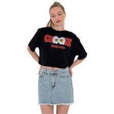 Kadın Oversize Çiçek Baskı Kısa Siyah Crop Tişört