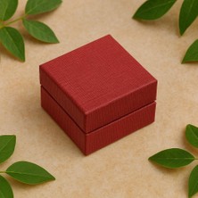 Taş Sandığı Kumaş Kaplı Yüzük Kutusu – 6,5 x 6,5 x 4,5 cm