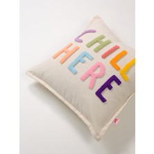 CHILL HERE - Motto Yıkanmış Keten Punch Kırlent Kılıfı - Renkli