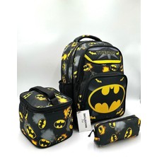 Yarasa Desenli Erkek Çocuk Ortopedili Siyah Renk Beslenmelik ve Kalemlikli Sırt Ilkokul Çantası