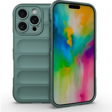 iPhone 16 Pro Oyuklu Zarif Silikon Kılıf Yumuşak Esnek Kapak