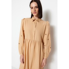 Camel Nakış Detaylı Yarım Pat Pamuku Dokuma Elbise TCTSS23EB00150