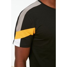 Siyah  Slim/dar Kesim Bisiklet Yaka Kısa Kollu Renk Bloklu %100 Pamuk T-Shirt TMNSS20TS0187