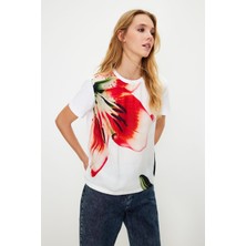 Beyaz Dokuma Garnili Regular/normal Kalıp Baskılı Bisiklet Yaka Örme T-Shirt TWOSS24TS00018