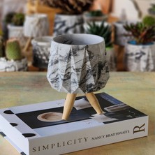 El Yapımı Ahşap Ayaklı Antrasit Desenli Beyaz Beton Saksı - Minimalist Dekoratif Saksı