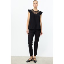 Ekol Dantelli Yakası Tül Bluz Siyah 03052