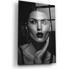 Marsilyan- Kadın Cam Tablo