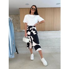 Kadın Kısa Kollu Bisiklet Yaka Viskon Bluz ve Desenli Süprem Etek Ikili Takım