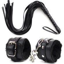 Fantezi Kelepçe ve Kırbaç