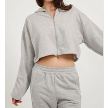 Kopüşonlu Şerit Biyeli Crop Sweatshirt