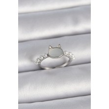 Pirinç Gümüş Renk Ayarlanabilir Beyaz Mineli Kedi Model Inci Detay Kadın Yüzük