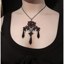 Batnests Gotik Dantel Işlemeli Kolye