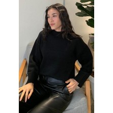 Kadın Dik Yaka Oversize Yumuşak Dokulu Triko Kazak E25T091T