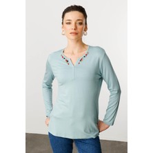 Desen Triko Kadın Sıfır Yaka El Nakışı Işlemeli Bluz Mint