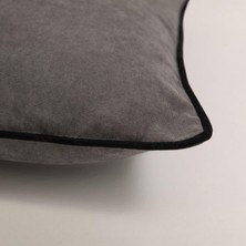Efe Biye Detaylı Düz Kırlent Kılıfı