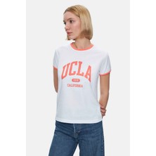 Ucla Savannah Beyaz Bisiklet Yaka Baskılı Standard Fit Kadın Tshirt