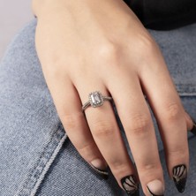 Nur Silver Kenar Tek Sıra Taşlı Baget Gümüş Yüzük - NUR-YK00106