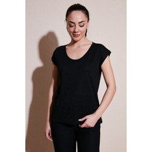 Fashion Friends Standart Fit Yuvarlak Yaka Simli Bluz Bayan Bluz 25Y0202K1