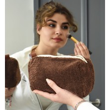 Pabtex Fermuarlı Peluş Makyaj Çantası (Uzun Tüylü) – Kadınlar Için En Yeni Makyaj Çantası