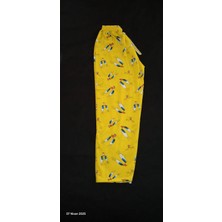 Sarı Kumaş Üzerinde Kuş Desenli Pijama Altı