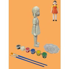 Vitrin XL Squid Game Young Hee Doll Squid Game’in Ikonik Oyuncak Bebeği 3D Figür Boyama Seti-17 cm