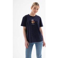 Fashion Friends Ayıcık Nakışlı Bisiklet Yaka Lacivert Kadın T-Shirt 25Y1000K1
