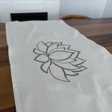 Lotus Çiçeği Işlemeli Runner 140*40  cm  Tasarım Runner Masa Örtüsü