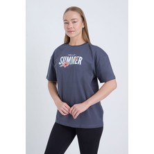 Velvoria Kadın Oversize Relaxed Summer Baskılı Antrasit Renk T-Shırt