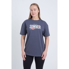 Velvoria Kadın Oversize Relaxed Summer Baskılı Antrasit Renk T-Shırt