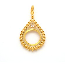 Yarım Altın Çerçeveli Kolye Ucu Altın Kaplama Işlemeli TGR-651