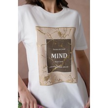 Bisiklet Yaka Varak Baskılı Basic T-Shirt