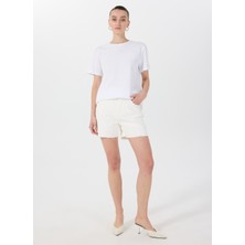 Mustang Bisiklet Yaka Baskılı Beyaz Kadın T-Shirt M5SL-TST1863