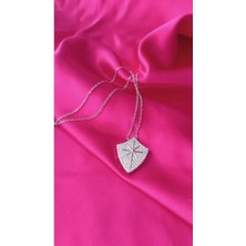 Çelik Kararma Yapmaz Kutupyıldızı Modelli Zirkon Taşlı Rozet Kolye