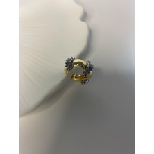 Baget Taşlı Gold Renkli Dikdörtgen Kıkırdak Küpe