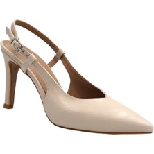 Prego Kapalı Burun Toka Detaylı Topuklu Kadın Ayakkabı Bej