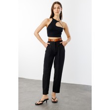 Kadın Dar Paça Pileli Kemerli Mevsimlik Kumaş Pantolon Kemerli-Pantolon