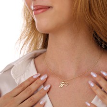 Hom Silver Jewelry 925 Ayar Gümüş Kişiye Özel Harfli Minimal Kalp Tasarımlı Kadın Kolye